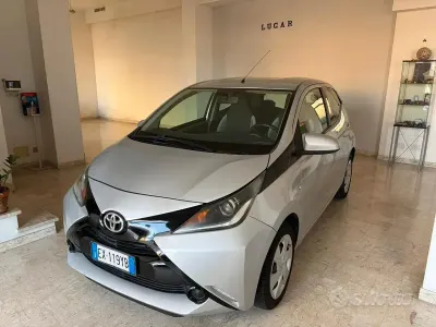 Usata Toyota Aygo X-play 69 CV (50 kW) 2014 Grigio Utilitaria
