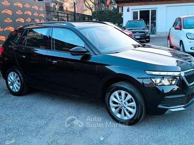 Grigio chiaro Usata 2022 Skoda Kamiq Ambition SUV | 15.500 € (Buon prezzo)
