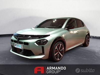 Usata Lancia Ypsilon 101 CV (74 kW) 2025 Verde Utilitaria