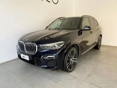 Usata BMW X5 M Sport 265 CV (194 kW) 2019 Blu metallizzato SUV