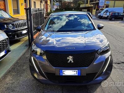 Usata Peugeot 2008 Business-Line 110 CV (80 kW) 2020 Grigio SUV