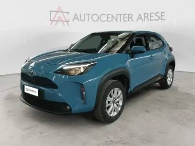 Usata Toyota Yaris Hybrid Business Edition 92 CV (67 kW) 2022 Bluazzurro bluazzurro SUV