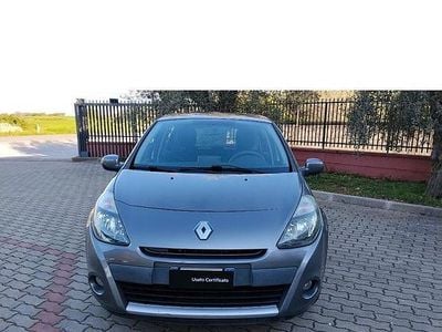 Brugt Renault Clio II Dynamique 75 HK (55 kW) 2011 Grå Sedan