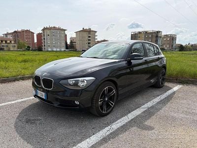 Usata BMW 118 143 CV (105 kW) 2014 Nero Utilitaria