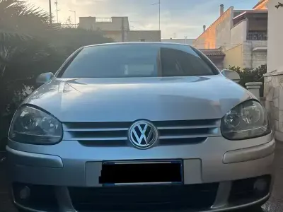 Usata VW Golf IV 140 CV (102 kW) 2004 Grigio Berlina