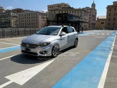 Usata Fiat Tipo Lounge 120 CV (88 kW) 2018 Grigio Utilitaria