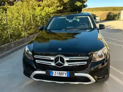 Usata Mercedes GLC250 204 CV (150 kW) 2017 Nero SUV
