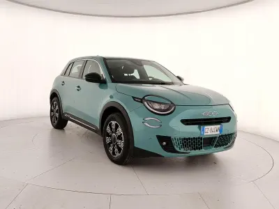 Usata Fiat 600 135 CV (99 kW) 2025 Verde SUV