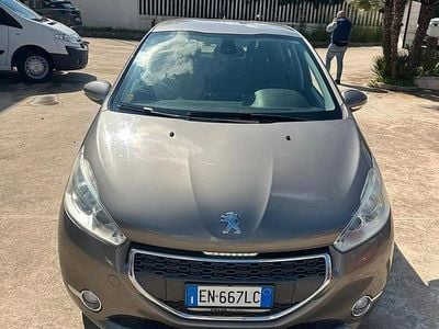 Usata Peugeot 208 95 CV (69 kW) 2012 Grigio Utilitaria