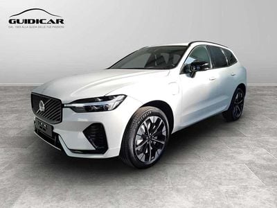 Nuova Volvo XC60 Plus 349 CV (256 kW) 2025 Christal white pearl SUV