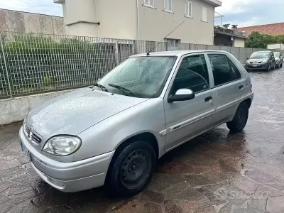 Usata Citroën Saxo 57 CV (41 kW) 2002 Grigio Utilitaria