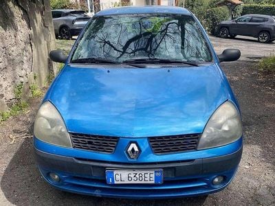 Usata Renault Clio II Authentique 58 CV (42 kW) 2004 Blu/azzurro Berlina