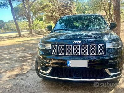 Usata Jeep Grand Cherokee Summit 250 CV (183 kW) 2017 Nero SUV