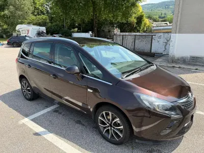 Usata Opel Zafira Tourer Cosmo 150 CV (110 kW) 2014 Marrone Monovolume