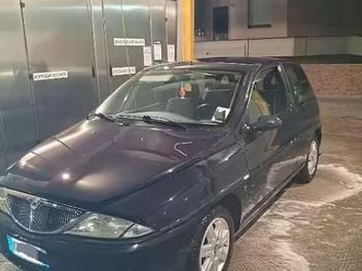 Usata Lancia Ypsilon 2002 Utilitaria