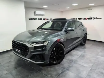 Usata Audi Q8 S-Line 286 CV (210 kW) 2019 Grigio SUV