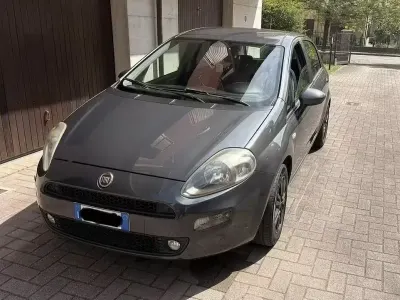 Brugt Fiat Punto Lounge 95 HK (69 kW) 2017 Grå Hatchback