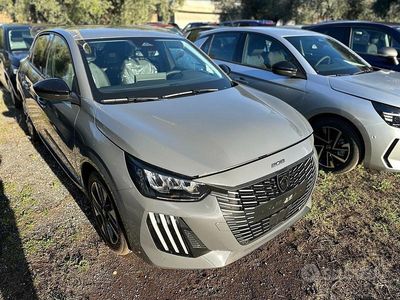Usata Peugeot 208 Allure 110 CV (80 kW) 2025 Grigio Utilitaria