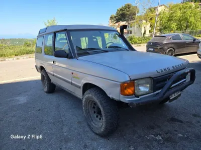Usata Land Rover Discovery 112 CV (82 kW) 1996 Grigio SUV