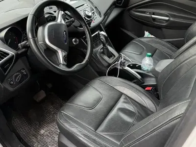 Usata Ford Kuga 163 CV (119 kW) 2014 Bianco SUV