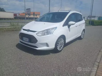 Usata Ford B-MAX 100 CV (73 kW) 2012 Bianco Monovolume