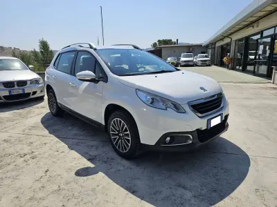 Usata Peugeot 2008 Active 68 CV (50 kW) 2014 Bianco SUV
