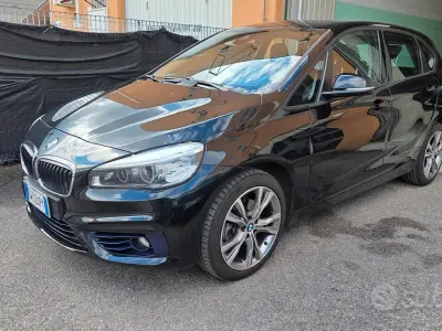 Occasion BMW 218 Luxury Line 136 PK (100 kW) 2014 Zwart Stationwagen