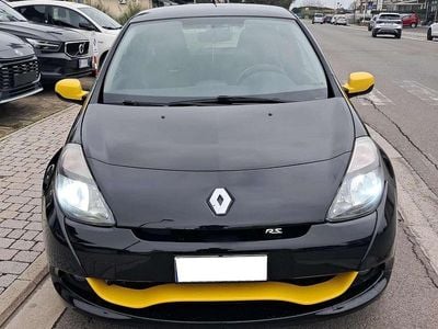 Usata Renault Clio III R.S. 197 CV (144 kW) 2010 Nero Berlina