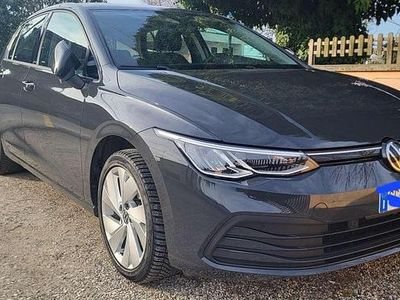 Usata VW Golf VIII Life 131 CV (96 kW) 2020 Berlina