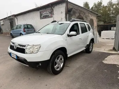 Usata Dacia Duster 104 CV (76 kW) 2011 Bianco SUV