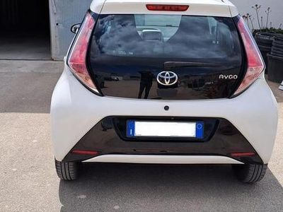 usata Toyota Aygo 5p 1.0 x-cool m-mt