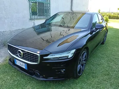 Usata Volvo S60 R-Design 250 CV (183 kW) 2019 Berlina