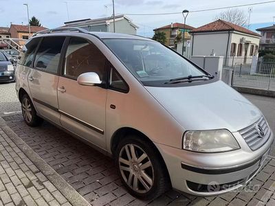 Begagnad VW Sharan 2008 Grå Minibuss