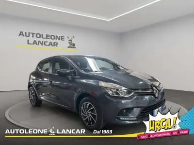 Brugt Renault Clio IV Zen 90 HK (66 kW) 2017 Grå Sedan