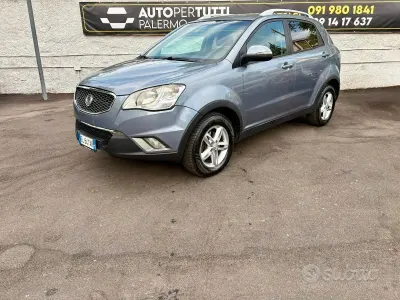 Usata SsangYong Korando 175 CV (128 kW) 2012 Grigio SUV