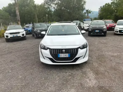 Usata Peugeot 208 75 CV (55 kW) 2021 Bianco Utilitaria