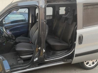 Usata Fiat Doblò 2011 Grigio Monovolume