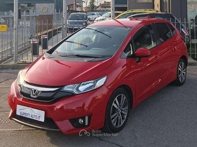 Usata Honda Jazz Elegance 102 CV (75 kW) 2016 Rosso Utilitaria