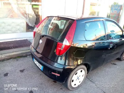 Usata Fiat Punto 77 CV (56 kW) 2009 Nero Utilitaria