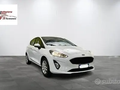 Usata Ford Fiesta 86 CV (63 kW) 2019 Bianco Utilitaria