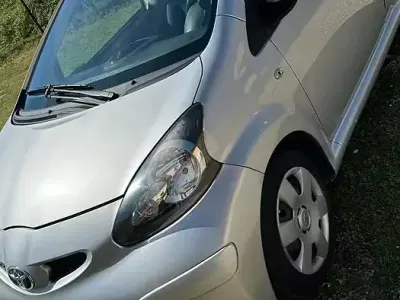 Usata Toyota Aygo 68 CV (50 kW) 2007 Grigio Utilitaria