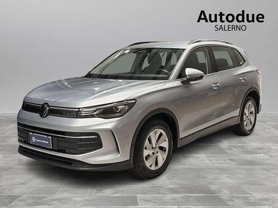 Usata VW Tiguan Life 150 CV (110 kW) 2024 Dolomite silver metallizzato SUV