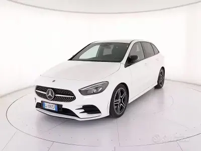 Usata Mercedes B180 Premium 116 CV (85 kW) 2022 Bianco Monovolume