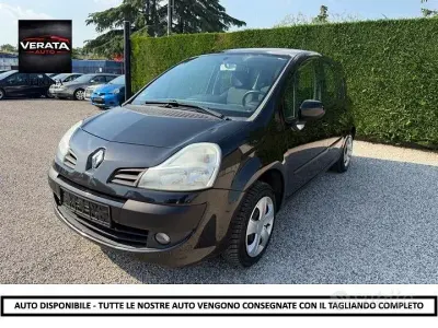 Usata Renault Modus Dynamique 75 CV (55 kW) 2010 Nero Monovolume