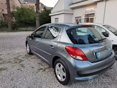 Usata Peugeot 207 92 CV (67 kW) 2010 Berlina