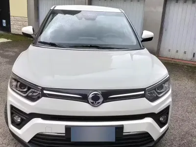 Usata SsangYong Tivoli 128 CV (94 kW) 2021 Bianco SUV