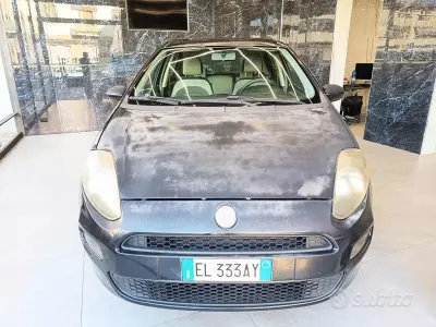 Usata Fiat Punto Evo S 69 CV (50 kW) 2012 Grigio scuro Utilitaria