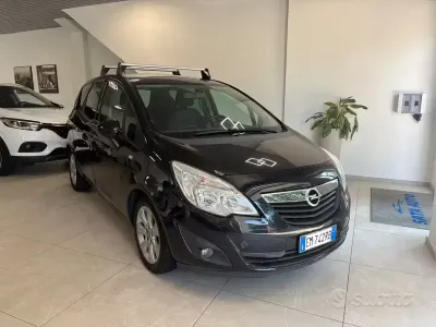 Usata Opel Meriva Cosmo 120 CV (88 kW) 2013 Grigio Monovolume