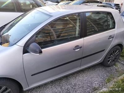 Usata VW Golf V 105 CV (77 kW) 2007 Grigio Berlina