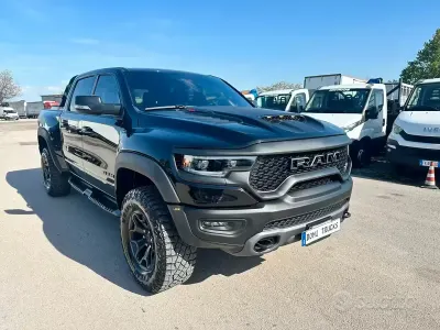 Usata RAM 1500 712 CV (523 kW) 2022 Nero Pick-up